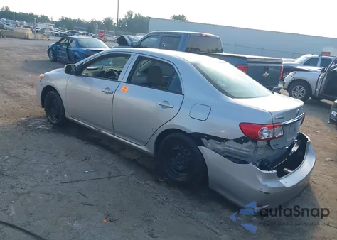 2013 Toyota Corolla L z USA, uszkodzony, nr VIN 2T1BU4EE1DC922393